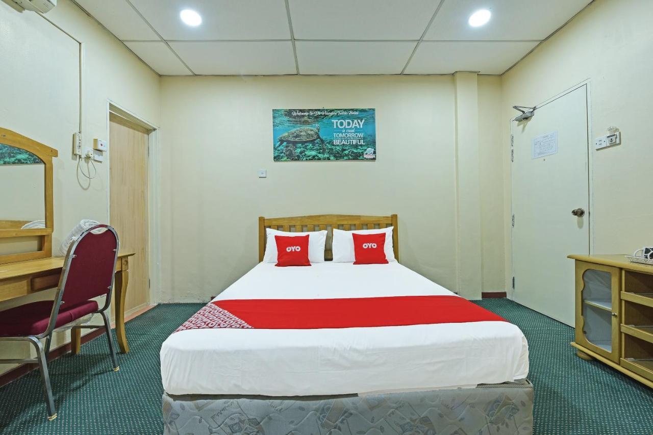 Oyo 90672 De Paradise Turtle Hotel Кертих Екстериор снимка